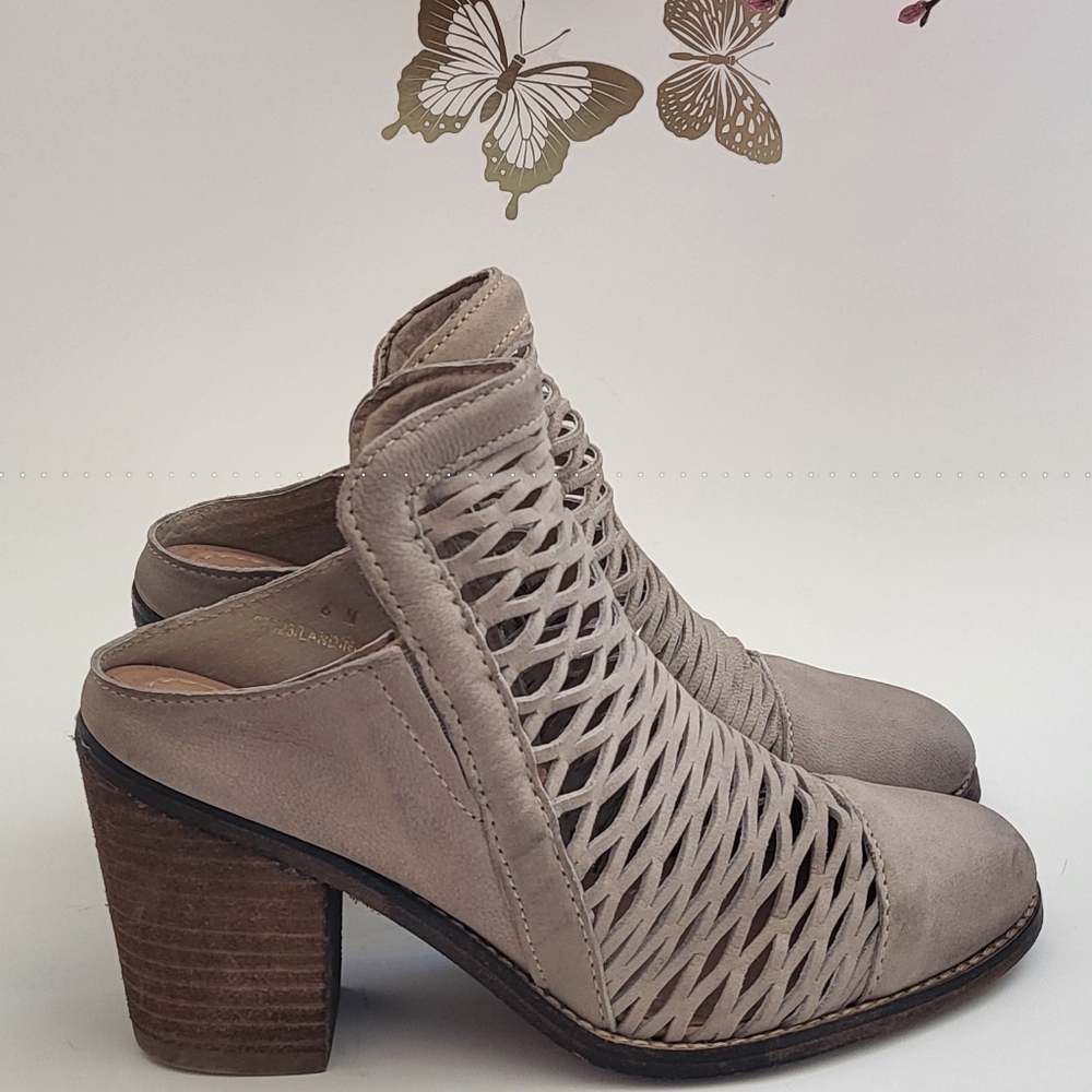 Diba True Landing Crew. Heeled Mules boots, Gray(stone),  Leather upper, new in